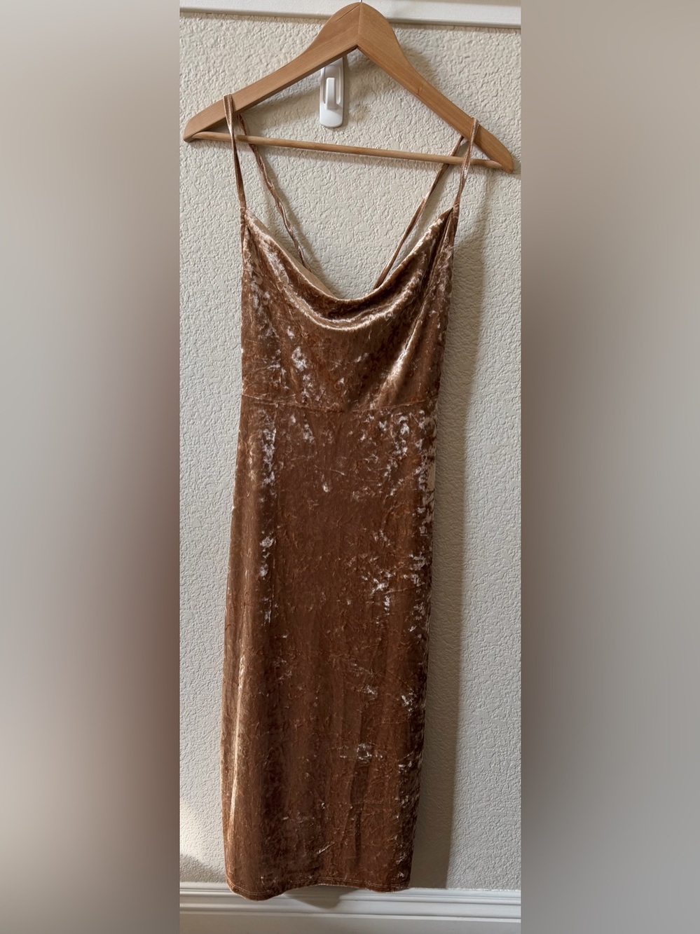 Forever 21 Size LG Champagne Brown Crushed Velvet Stretch Midi Dress HOCO Club